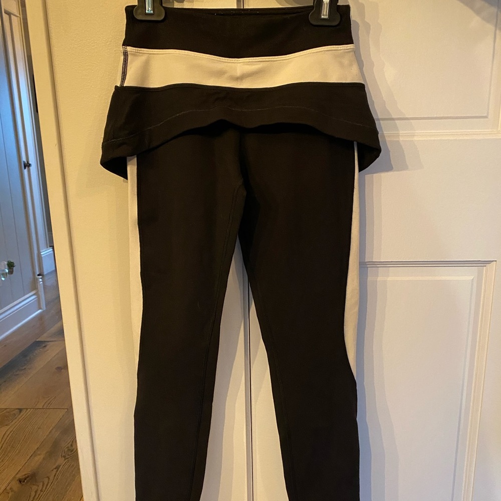 Lululemon Capri pant with skirt attached